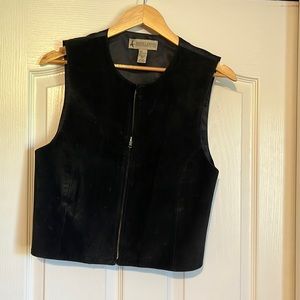 GUC Women’s black leather western-style vest
